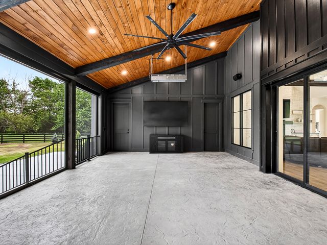 5710 Lunns Store Rd, Chapel Hill, TN 37034