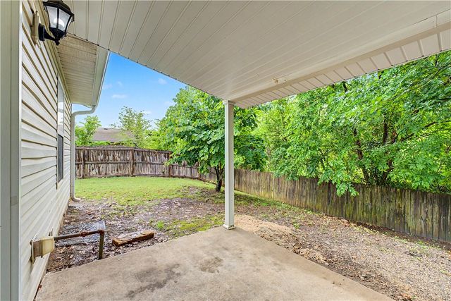 1168 S Sherman Avenue, Fayetteville, AR 72701