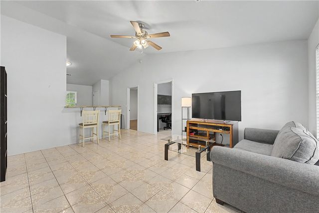 1168 S Sherman Avenue, Fayetteville, AR 72701