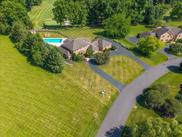 125 ON THE GREEN DR DR, Lebanon, PA 17042
