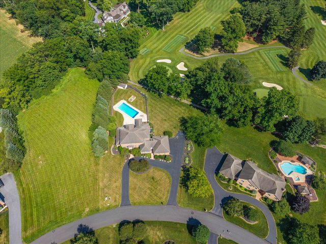 125 ON THE GREEN DR DR, Lebanon, PA 17042