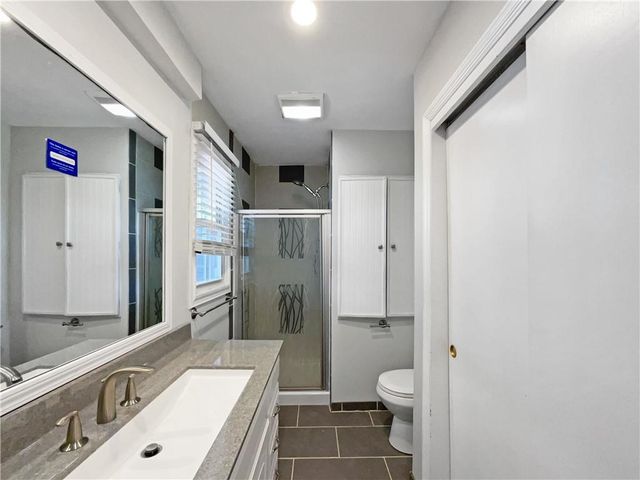 804 Murray Road, Lee's Summit, MO 64081