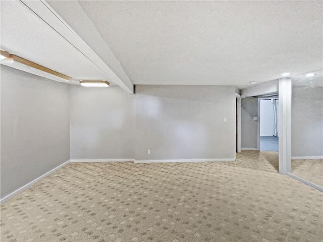 804 Murray Road, Lee's Summit, MO 64081