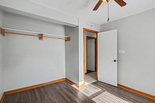 2725 Cimarron Drive, Kalamazoo, MI 49004