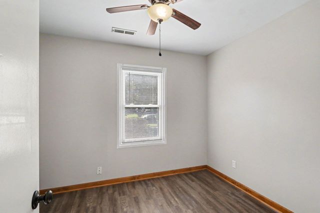 2725 Cimarron Drive, Kalamazoo, MI 49004