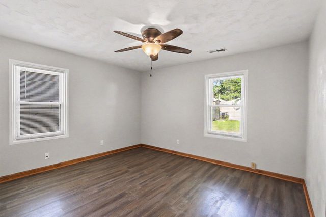 2725 Cimarron Drive, Kalamazoo, MI 49004