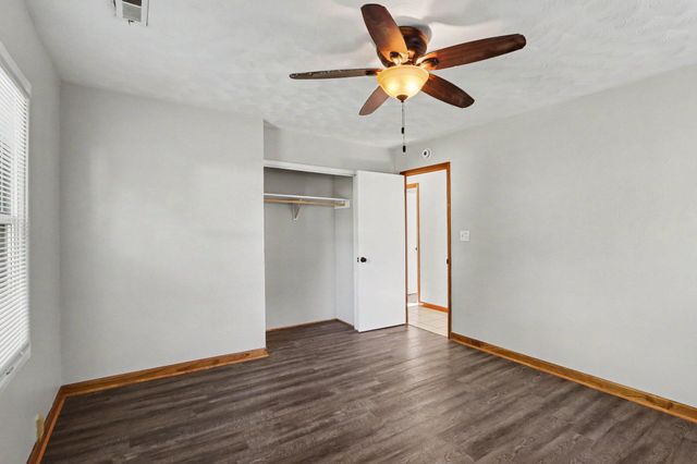 2725 Cimarron Drive, Kalamazoo, MI 49004
