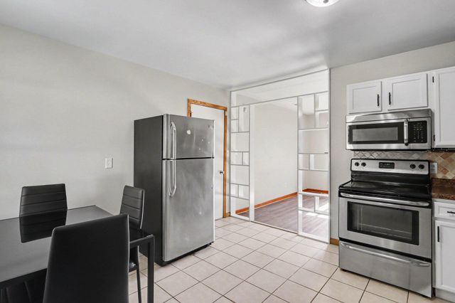 2725 Cimarron Drive, Kalamazoo, MI 49004