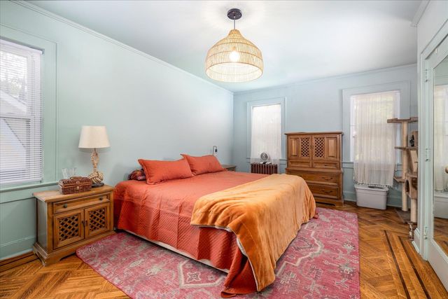 353 Lakeview Avenue, Rockville Centre, NY 11570