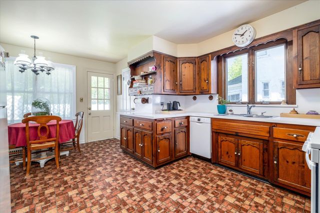 353 Lakeview Avenue, Rockville Centre, NY 11570