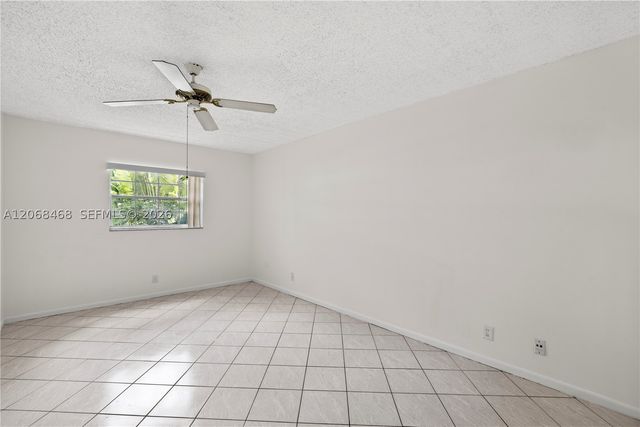 5620 SW 3rd Pl 103, Margate, FL 33068