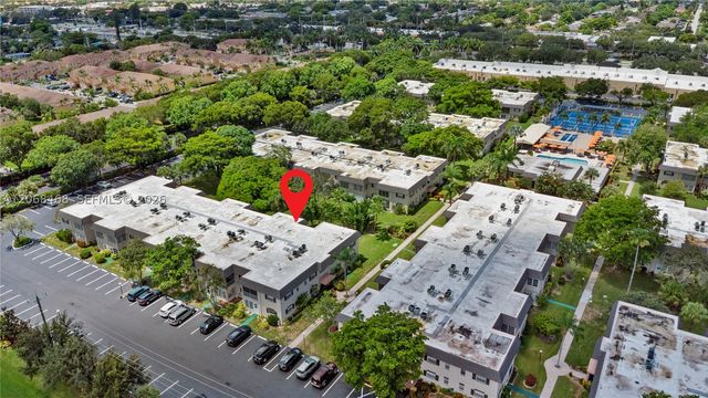 5620 SW 3rd Pl 103, Margate, FL 33068