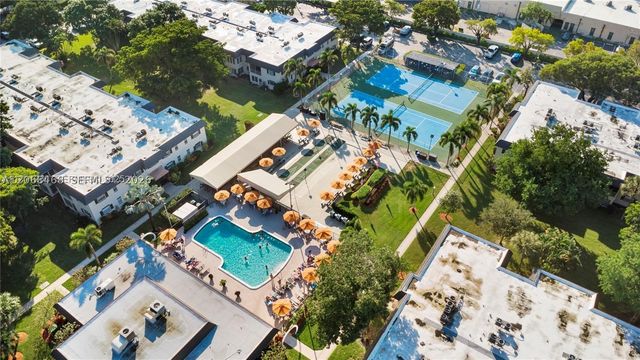 5620 SW 3rd Pl 103, Margate, FL 33068