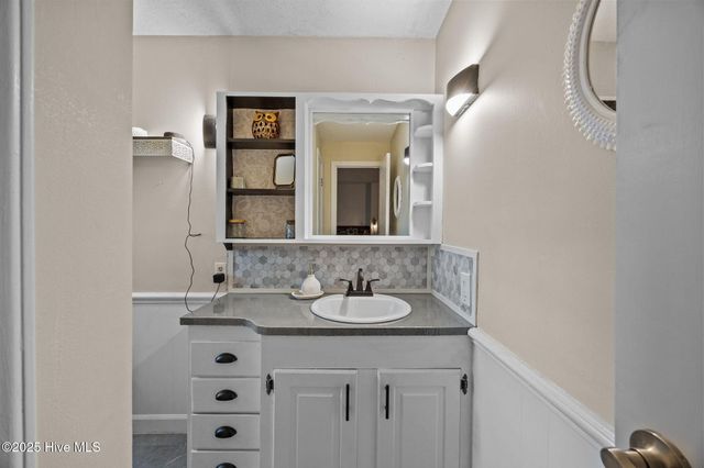 4137 N Lee Street, Ayden, NC 28513