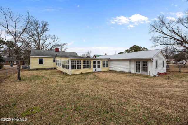 4137 N Lee Street, Ayden, NC 28513