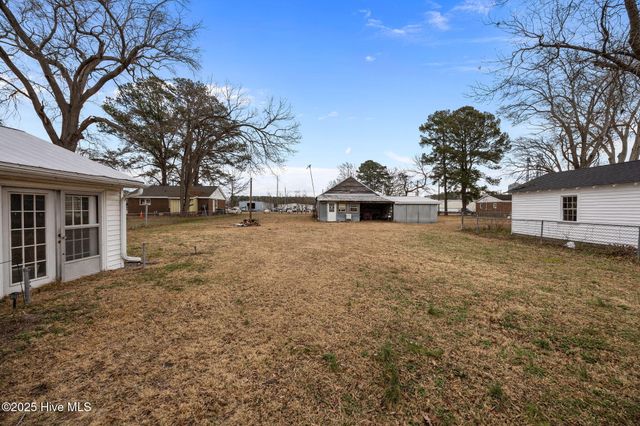 4137 N Lee Street, Ayden, NC 28513