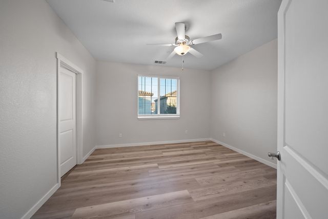 3286 New York Rd, West Sacramento, CA 95691