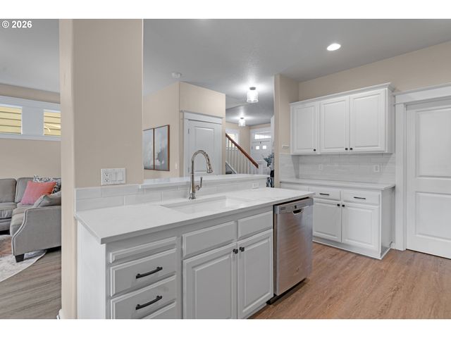 3767 WILD ROSE Loop, West Linn, OR 97068