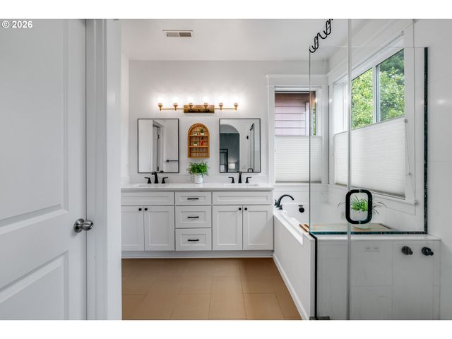 3767 WILD ROSE Loop, West Linn, OR 97068