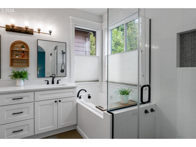 3767 WILD ROSE Loop, West Linn, OR 97068