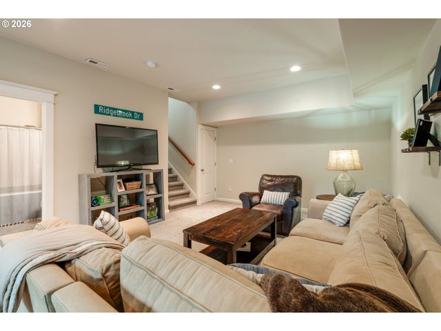 3767 WILD ROSE Loop, West Linn, OR 97068