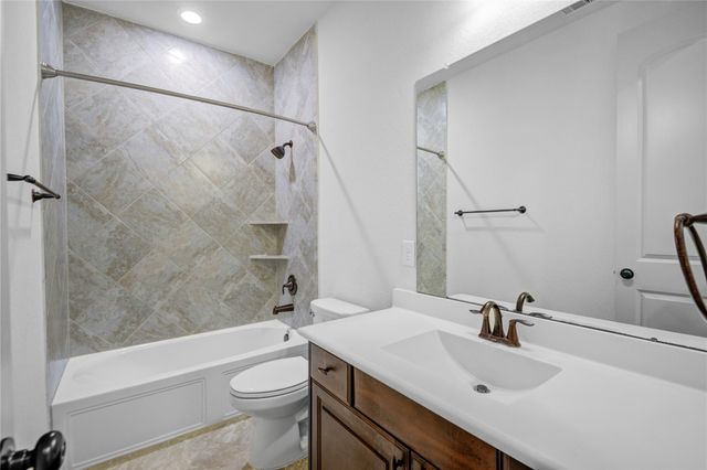 1644 Longwood Glen Lane, Friendswood, TX 77546