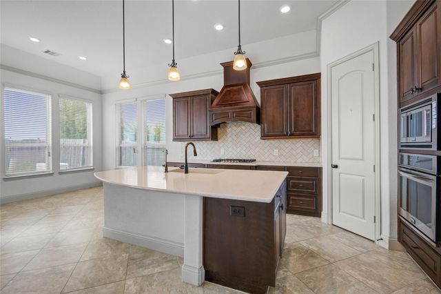 1644 Longwood Glen Lane, Friendswood, TX 77546