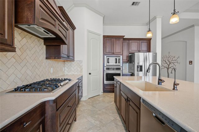 1644 Longwood Glen Lane, Friendswood, TX 77546