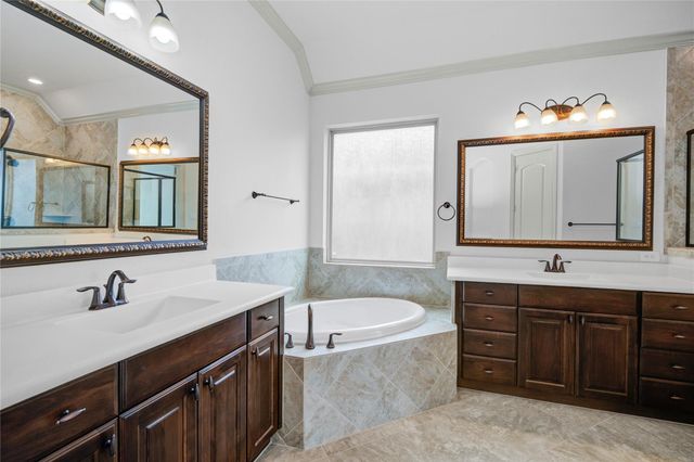 1644 Longwood Glen Lane, Friendswood, TX 77546