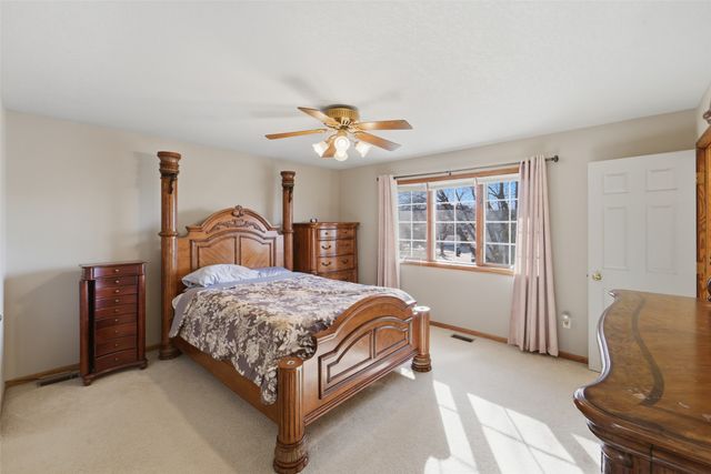 4464 91st Street, Urbandale, IA 50322