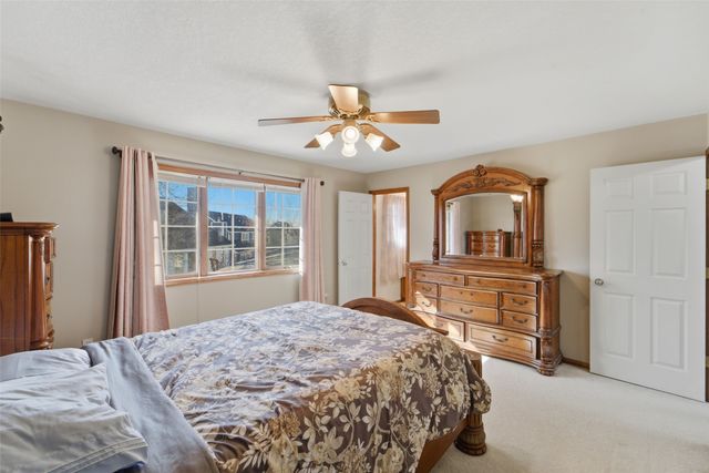 4464 91st Street, Urbandale, IA 50322