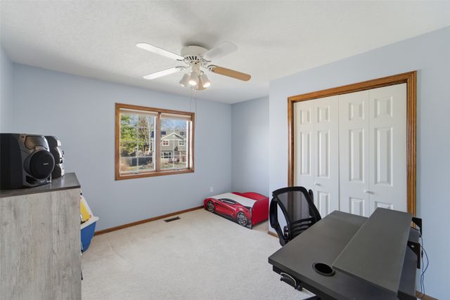 4464 91st Street, Urbandale, IA 50322