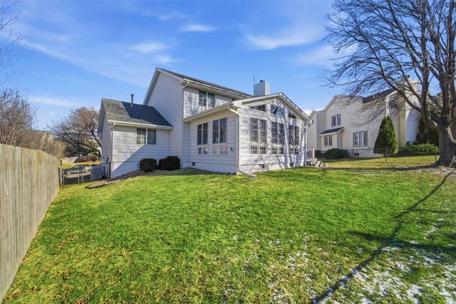 4464 91st Street, Urbandale, IA 50322