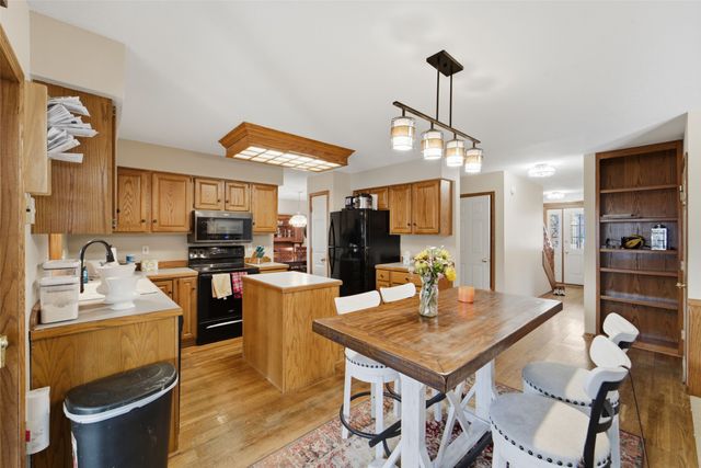 4464 91st Street, Urbandale, IA 50322