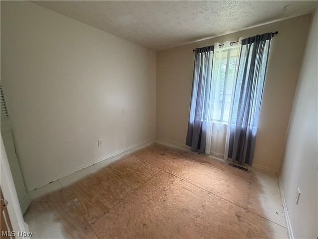 117 Dennis Drive, Cortland, OH 44410