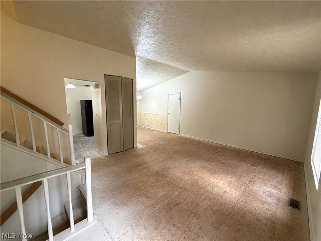 117 Dennis Drive, Cortland, OH 44410