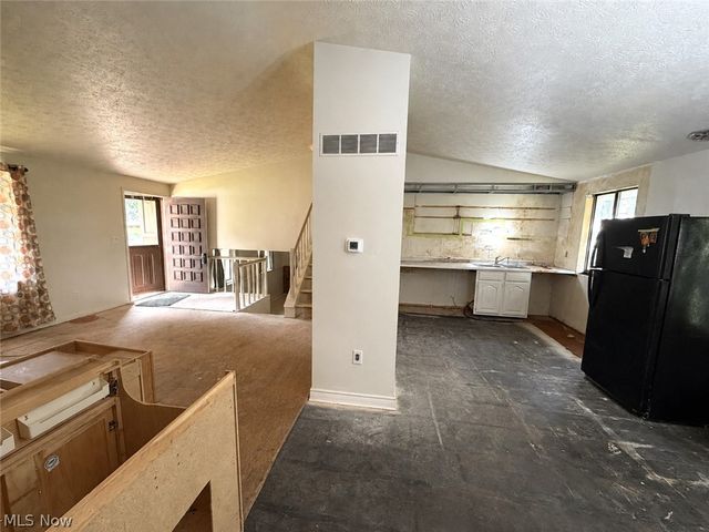 117 Dennis Drive, Cortland, OH 44410