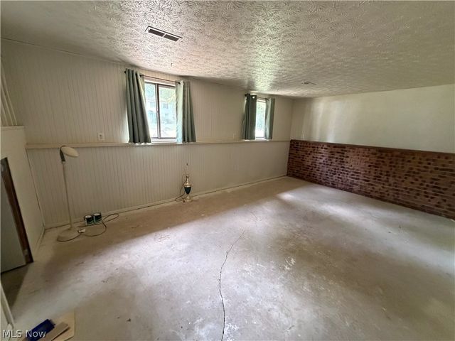 117 Dennis Drive, Cortland, OH 44410