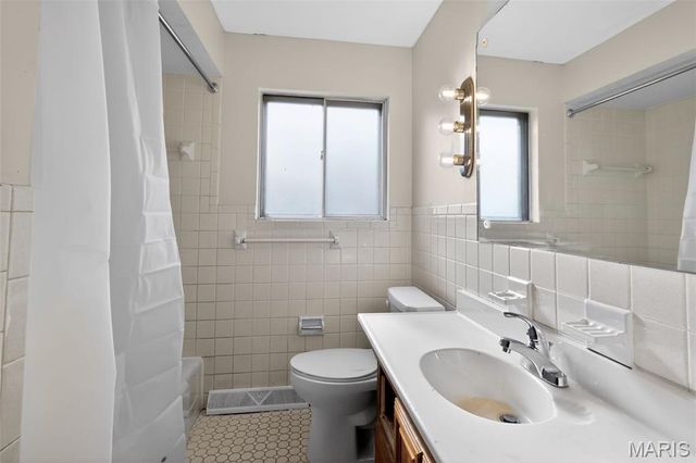 808 Bella Lane, St Louis, MO 63137