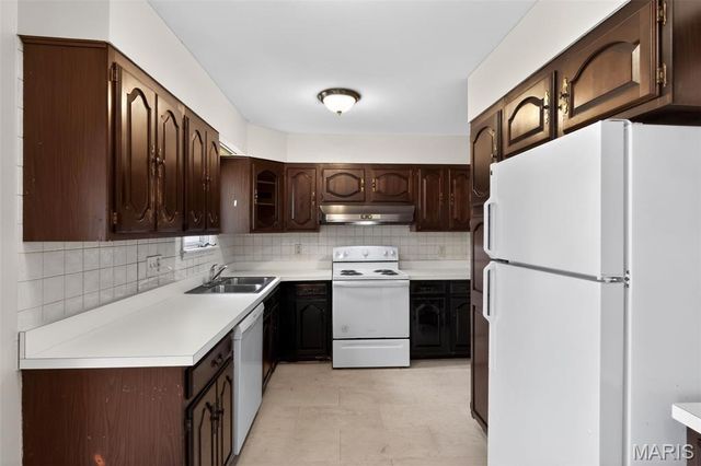 808 Bella Lane, St Louis, MO 63137