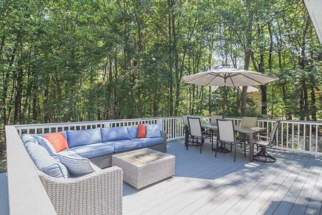 163 Old Ferry Dr, Methuen, MA 01844