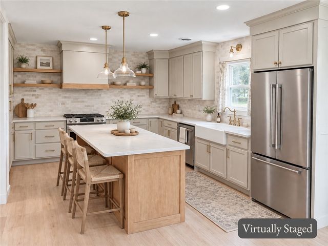 5811 S Primrose Road, Lowell, AR 72745