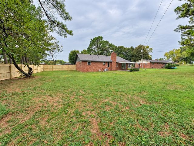 5811 S Primrose Road, Lowell, AR 72745