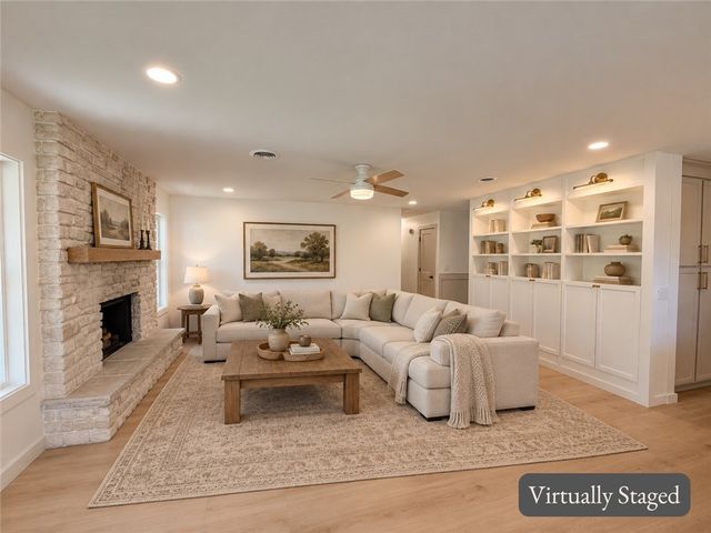 5811 S Primrose Road, Lowell, AR 72745