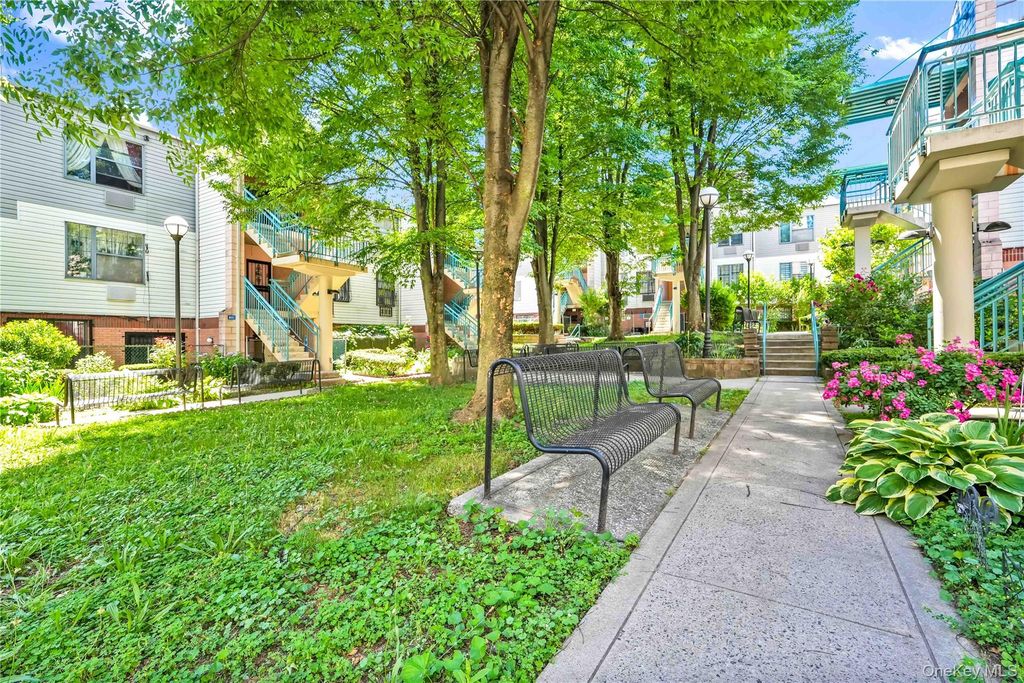529 E 156th Street 68D, Bronx, NY 10455 — photo 2