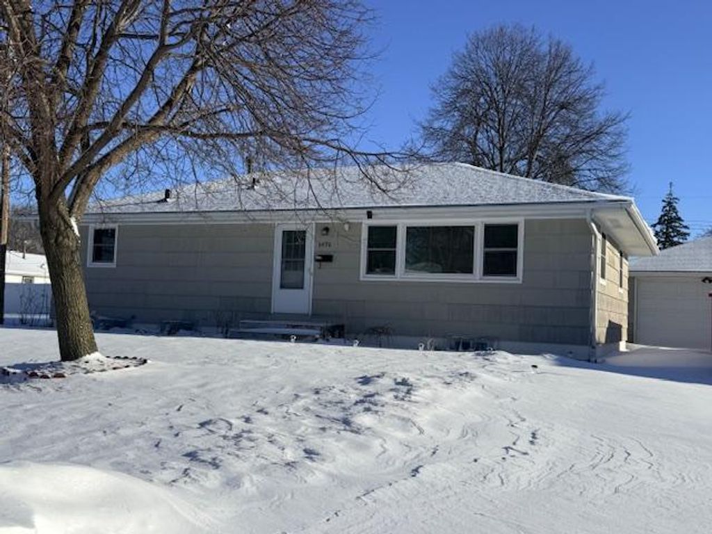 6436 Indiana Avenue N, Brooklyn Center, MN 55429