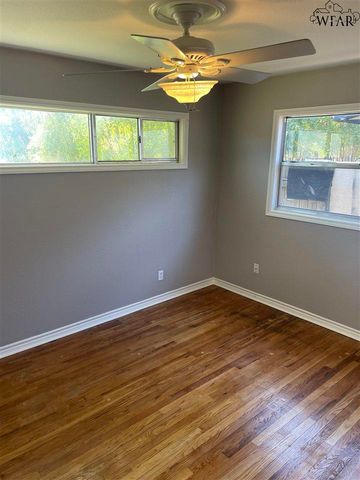 4300 BARNETT DRIVE, Wichita Falls, TX 76308