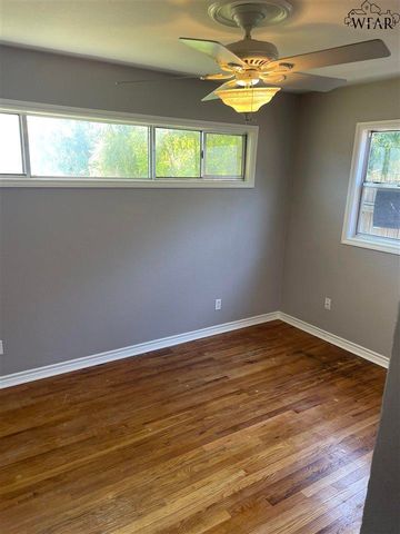 4300 BARNETT DRIVE, Wichita Falls, TX 76308