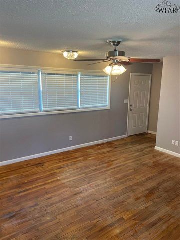 4300 BARNETT DRIVE, Wichita Falls, TX 76308