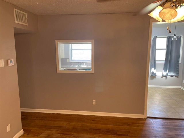 4300 BARNETT DRIVE, Wichita Falls, TX 76308